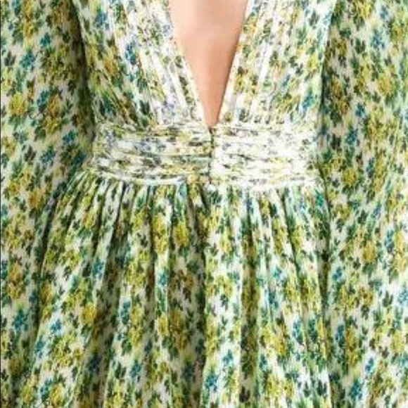 Deep V floral dress - Picture 3 of 3